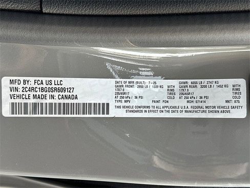 New 2025 Chrysler Pacifica Select image 42