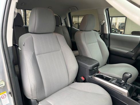 Used 2018 Toyota Tacoma SR5 image 22