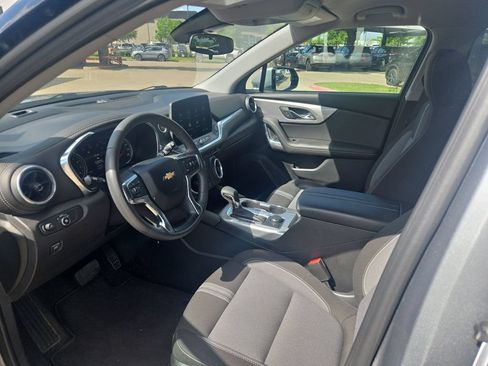 Used 2025 Chevrolet Blazer LT AWD/4WD image 7
