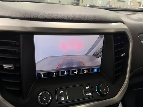 Used 2023 GMC Acadia SLT w/ Technology Package image 22