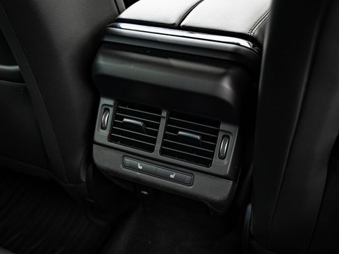 Used 2023 Land Rover Range Rover Evoque R-Dynamic SE image 36