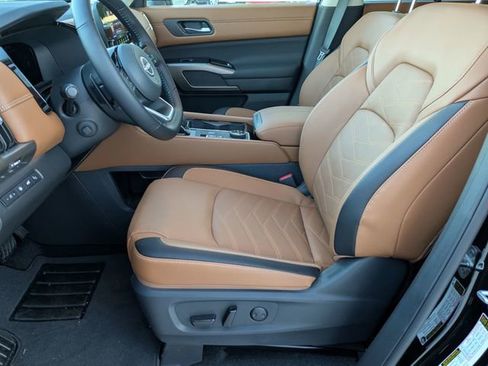 New 2025 Nissan Pathfinder Platinum w/ Cargo Package image 14