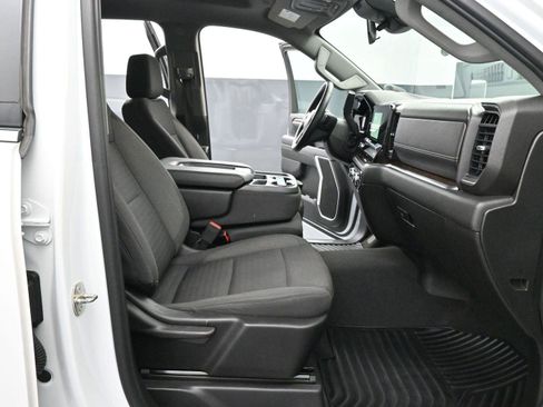 Used 2024 GMC Sierra 2500 SLE w/ SLE Convenience Package image 29