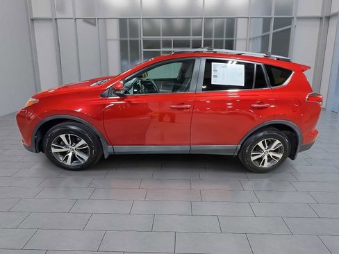 Used 2017 Toyota RAV4 XLE image 5
