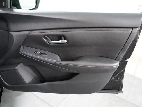 Used 2024 Nissan Sentra SV FWD image 24