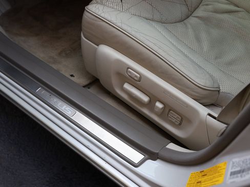 Used 2002 Lexus LS 430 image 50