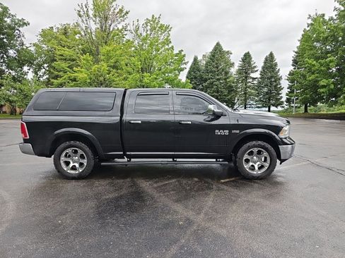 Used 2018 RAM 1500 Laramie AWD/4WD image 7