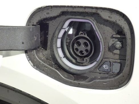 New 2025 Ford Escape SE FWD image 29