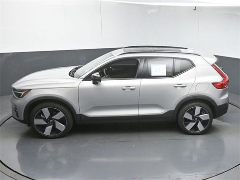 Certified 2024 Volvo XC40 Recharge Plus w/ Protection Package Premier image 43