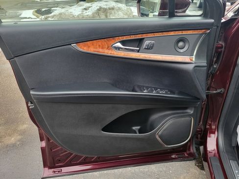 Used 2017 Lincoln MKX Reserve w/ Lincoln MKX Climate Package image 19