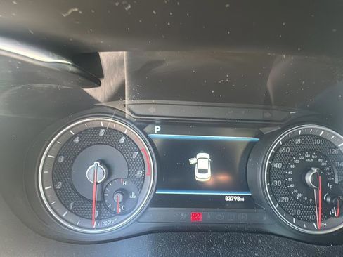 Used 2020 Genesis G70 2.0T AWD/4WD image 18