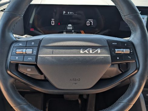 Used 2026 Kia Sportage EX FWD image 25