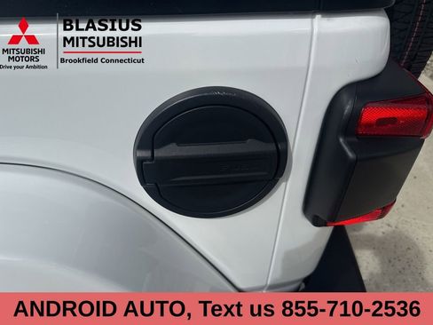 Used 2023 Jeep Wrangler Unlimited Sahara w/ Cold Weather Group image 13