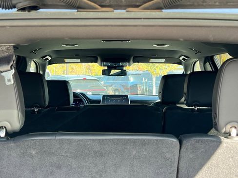 Used 2024 Chevrolet Tahoe LT image 16