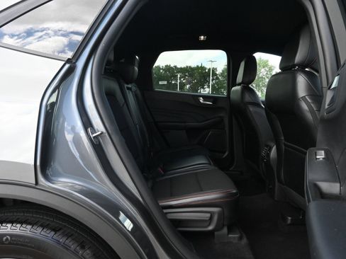 Used 2025 Ford Escape ST-Line AWD/4WD image 24