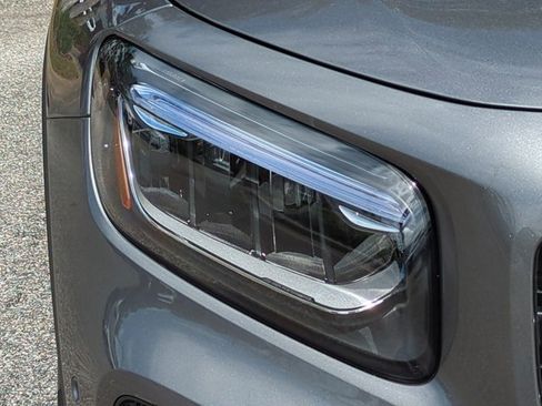 New 2026 Mercedes-Benz GLB 250 image 10