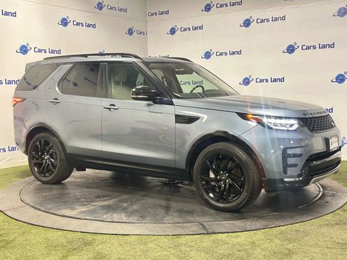Used 2020 Land Rover Discovery Landmark AWD/4WD image 2