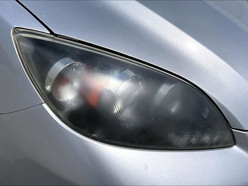 Used 2005 MAZDA MAZDA3 s FWD image 32