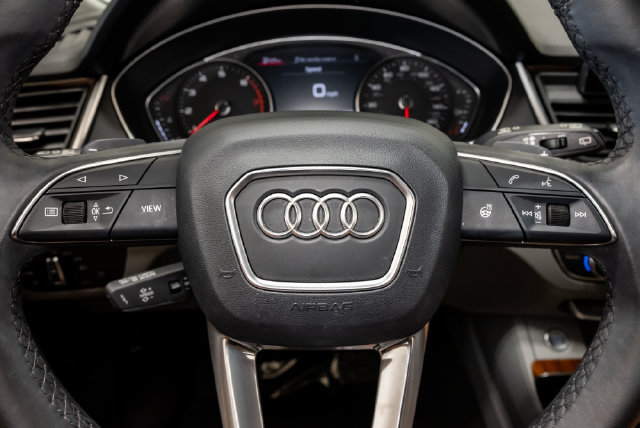 Used 2023 Audi Q5 2.0T Premium w/ Convenience Package AWD/4WD image 13