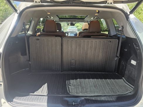 Used 2019 Toyota Highlander Limited Platinum AWD/4WD image 36