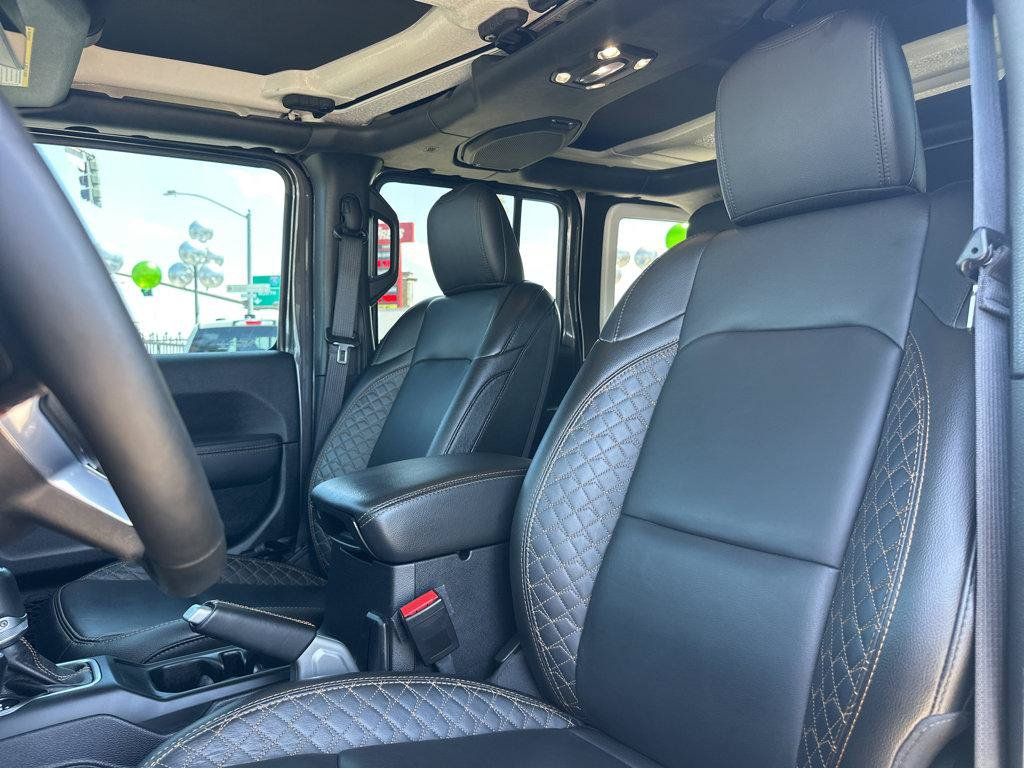 Used 2021 Jeep Wrangler Unlimited Sahara AWD/4WD image 7