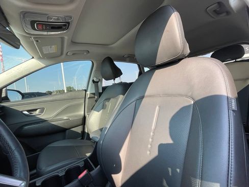 Used 2024 Hyundai Kona Limited FWD image 19