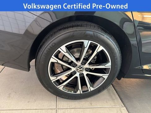 Certified 2025 Volkswagen Jetta Sport image 13