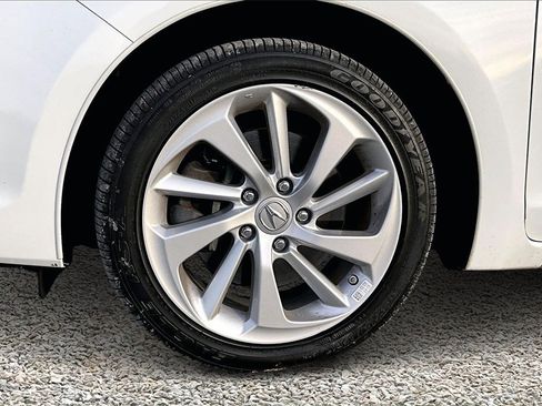 Used 2018 Acura ILX Premium Package image 9