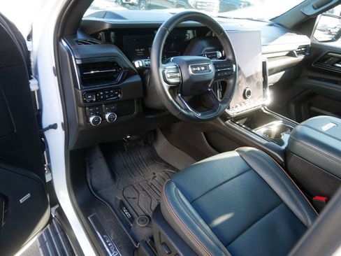 Certified 2025 GMC Yukon XL AT4 w/ AT4 Premium Package image 12