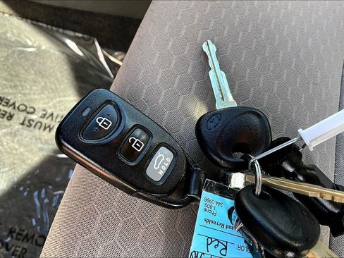 Used 2020 Hyundai Elantra SEL image 10