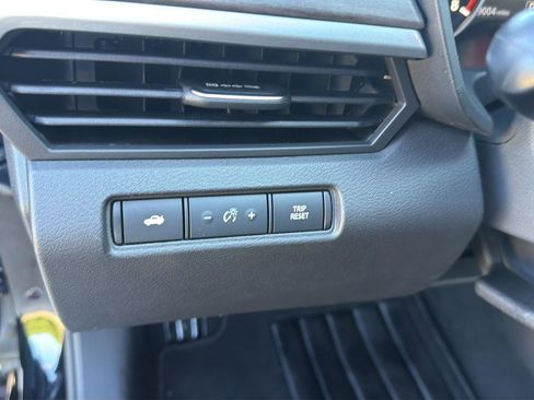 Used 2025 Nissan Altima 2.5 SV FWD image 10