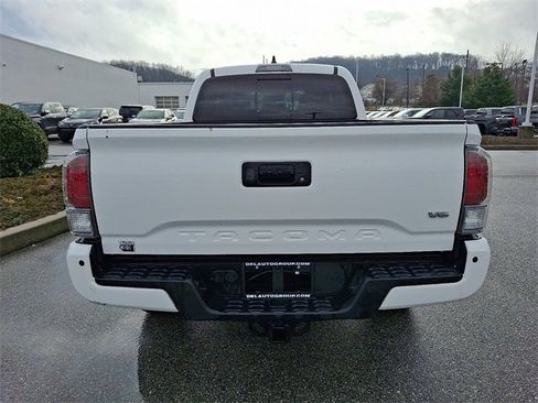 Certified 2023 Toyota Tacoma TRD Off-Road image 5