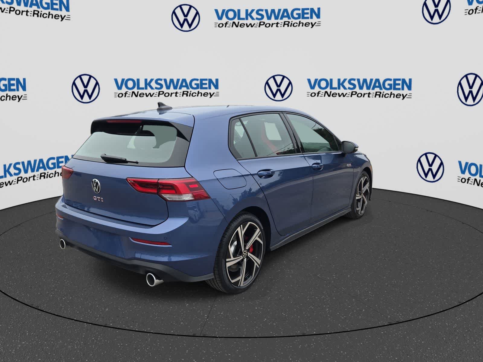 New 2026 Volkswagen GTI SE FWD image 8