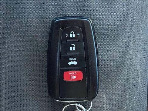 Used 2022 Toyota Corolla LE w/ LE Convenience Package FWD image 26