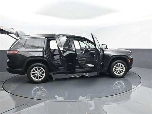 Used 2021 Jeep Grand Cherokee L Laredo w/ Luxury Tech Group I image 30