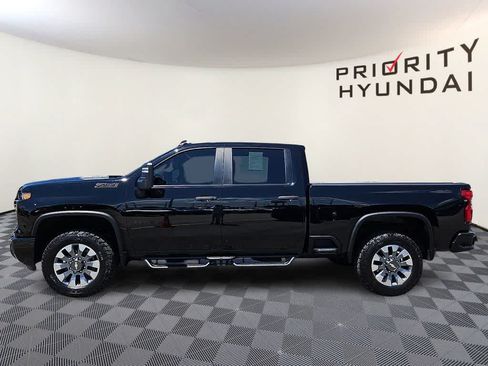 Used 2024 Chevrolet Silverado 2500 Custom w/ Custom Value Package AWD/4WD image 7