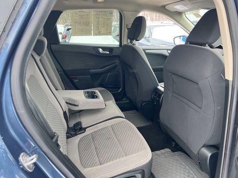 Used 2020 Ford Escape SE image 24
