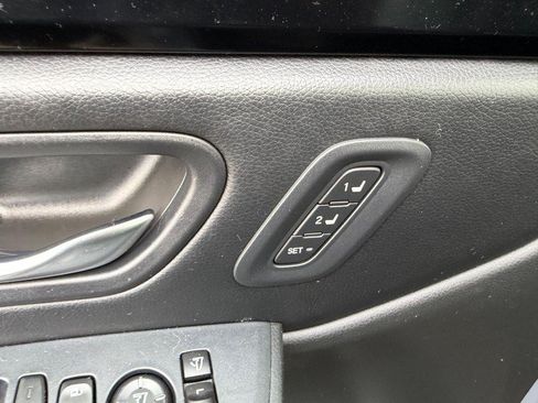 Used 2025 Honda Pilot TrailSport image 23