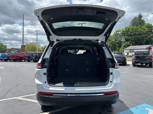 New 2025 Jeep Grand Cherokee L Limited image 4