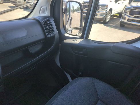 Used 2025 RAM ProMaster 2500 w/ U-Haul Equipment Group FWD image 18