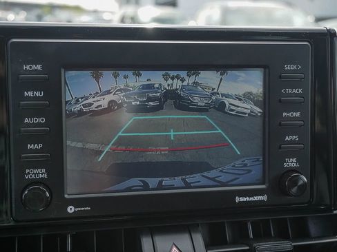 Used 2020 Toyota RAV4 LE w/ Carpet Mat Package AWD/4WD image 24