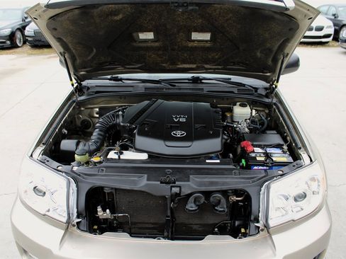 Used 2006 Toyota 4Runner SR5 image 25