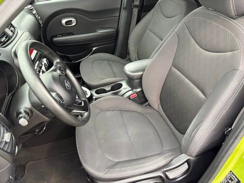 Used 2015 Kia Soul image 23