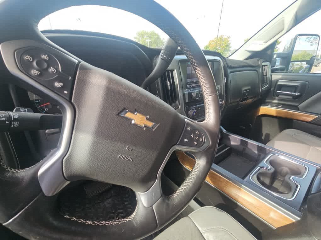 Used 2015 Chevrolet Silverado 1500 LTZ w/ LTZ Plus Package AWD/4WD image 7