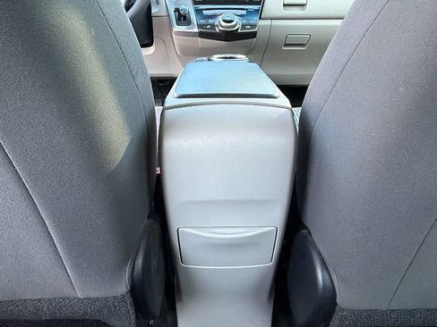 Used 2017 Toyota Prius V Two w/ Carpet Mat Package FWD image 25