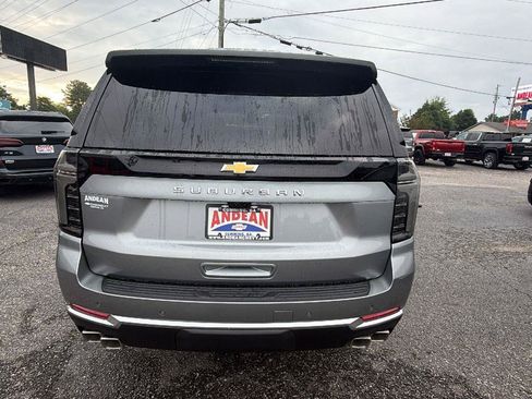 New 2026 Chevrolet Suburban High Country AWD/4WD image 10