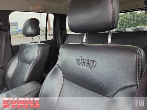 Used 2012 Jeep Liberty Limited Jet w/ Comfort/Convenience Group AWD/4WD image 18