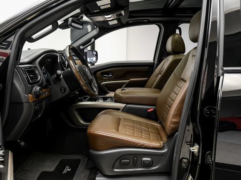 Used 2020 Nissan Titan Platinum Reserve w/ Moonroof Package AWD/4WD image 11