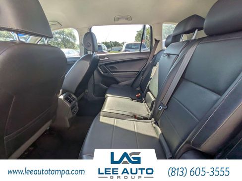 Used 2020 Volkswagen Tiguan SEL AWD/4WD image 13
