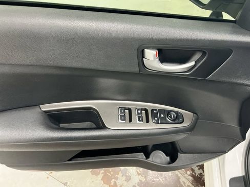 Used 2020 Kia Optima LX FWD image 20